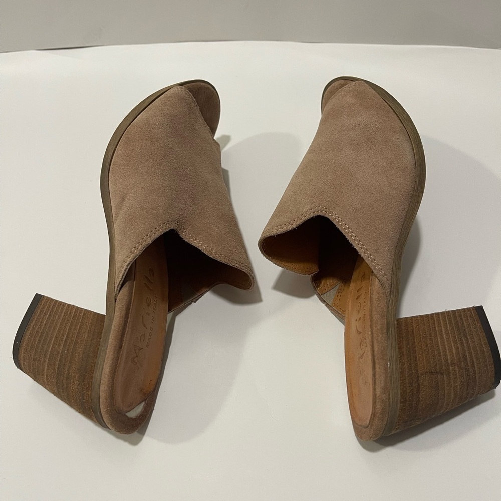 Elegant Brown Suede Mules - Picture 9 of 9